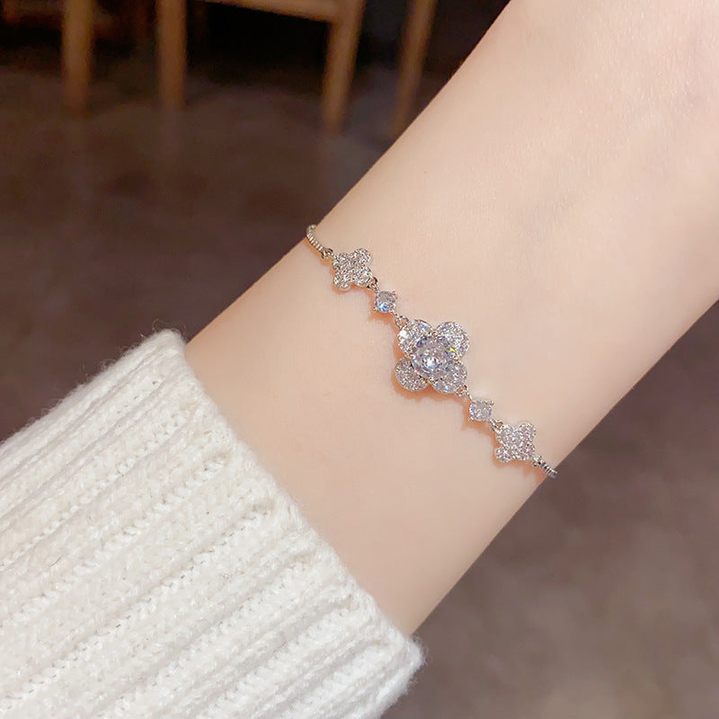 Dainty Zircon Flower Bracelet