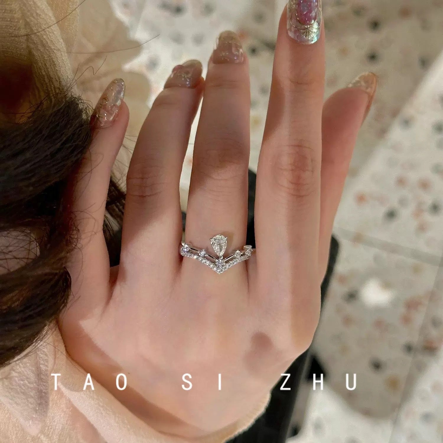 V Shape Teardrop Zircon Open Ring