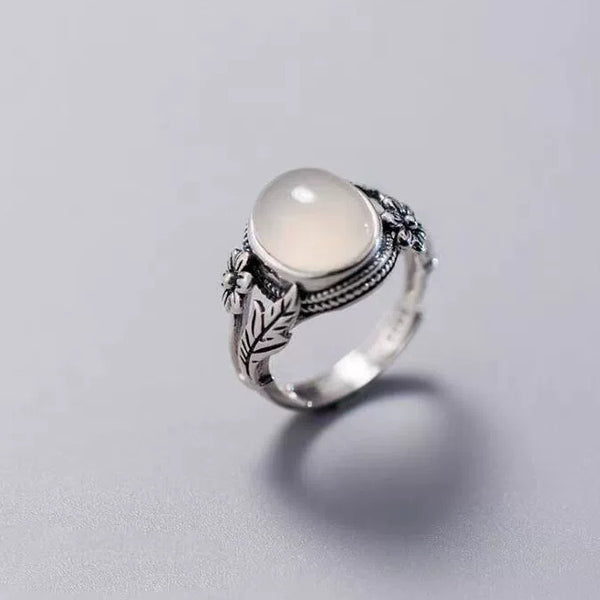 Vintage Chalcedony Open Ring