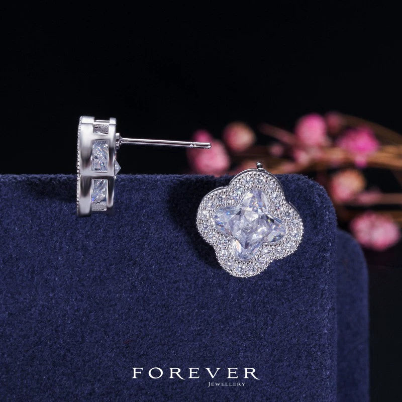 Zircon Clover Necklace and Earrings Set