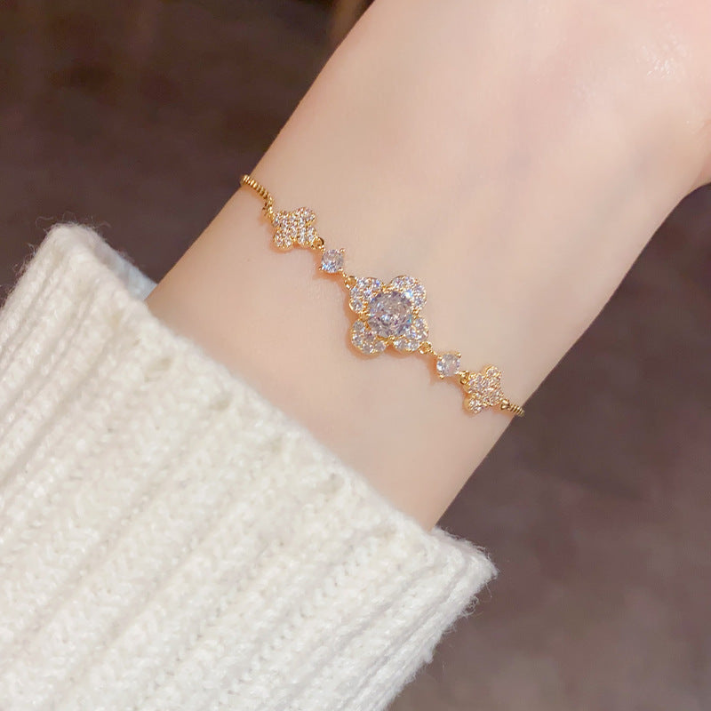 Dainty Zircon Flower Bracelet